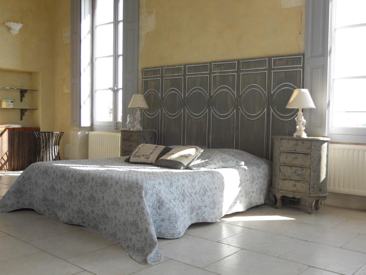 Bed and Breakfast Le Posterlon Caumont-sur-Durance Exterior foto