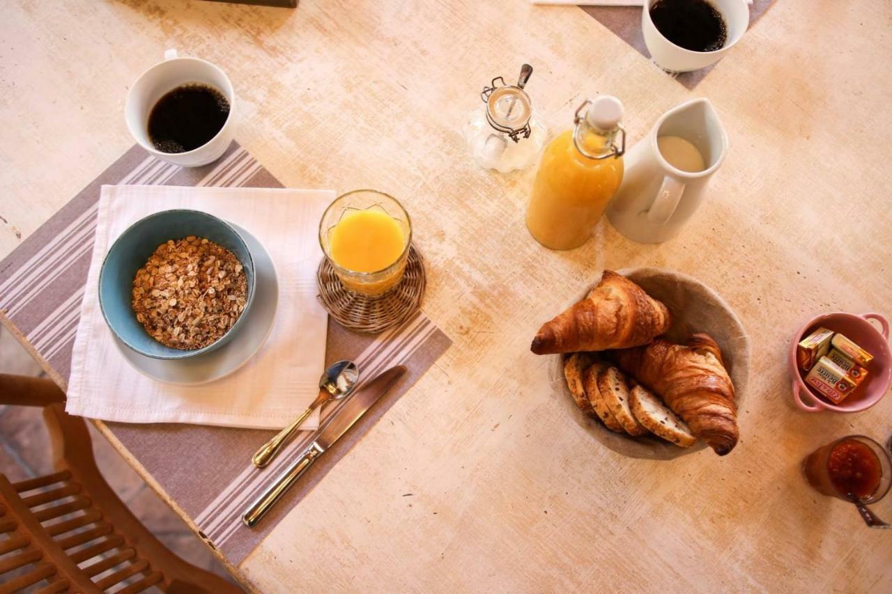 Bed and Breakfast Le Posterlon Caumont-sur-Durance Exterior foto